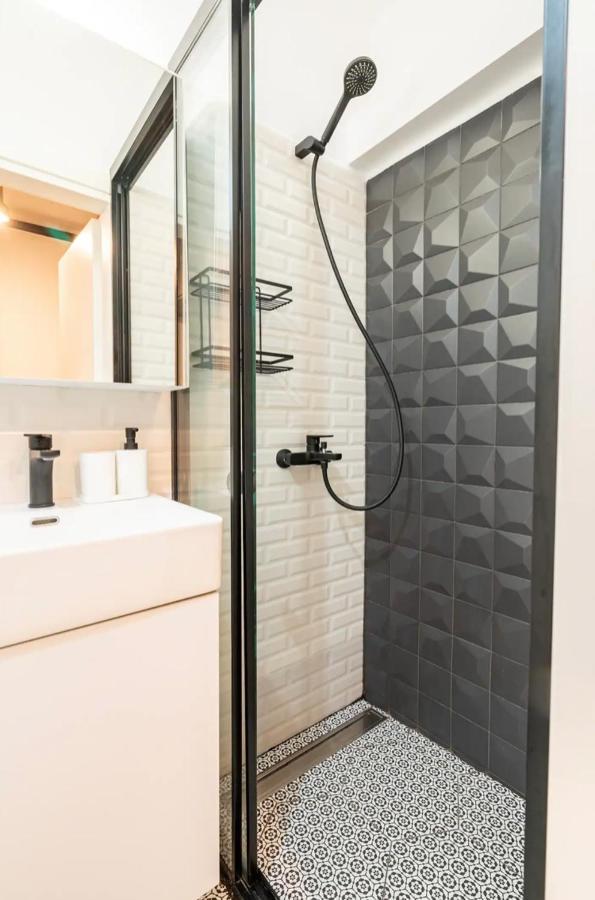Cute Tiny Apartment In The Heart Of Flisvos Athens Ngoại thất bức ảnh