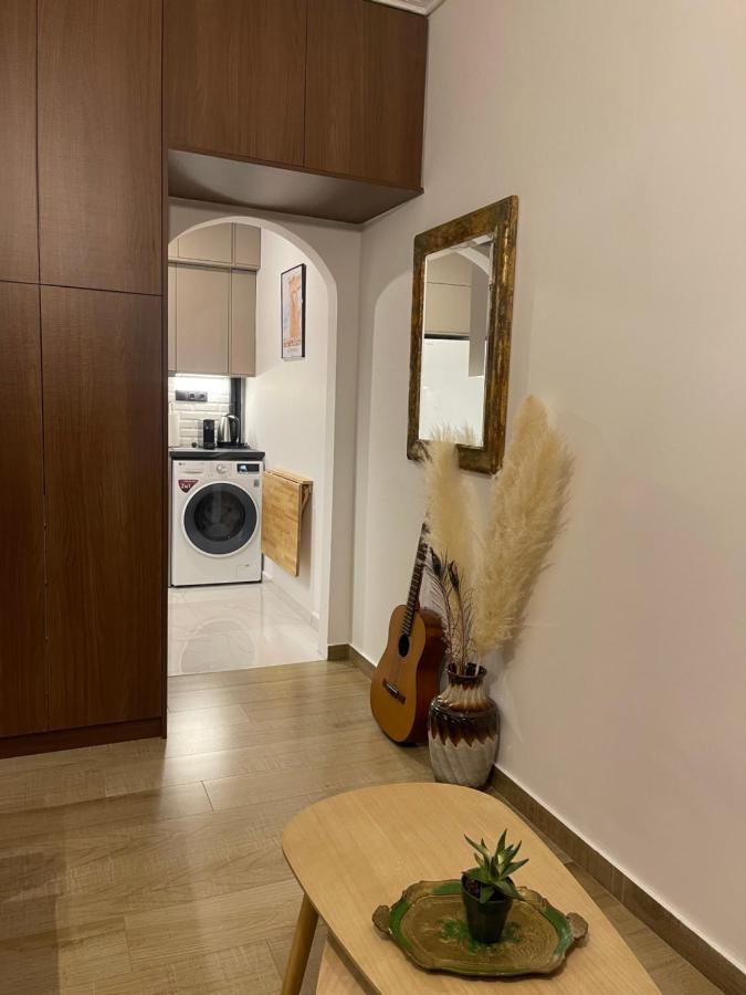 Cute Tiny Apartment In The Heart Of Flisvos Athens Ngoại thất bức ảnh