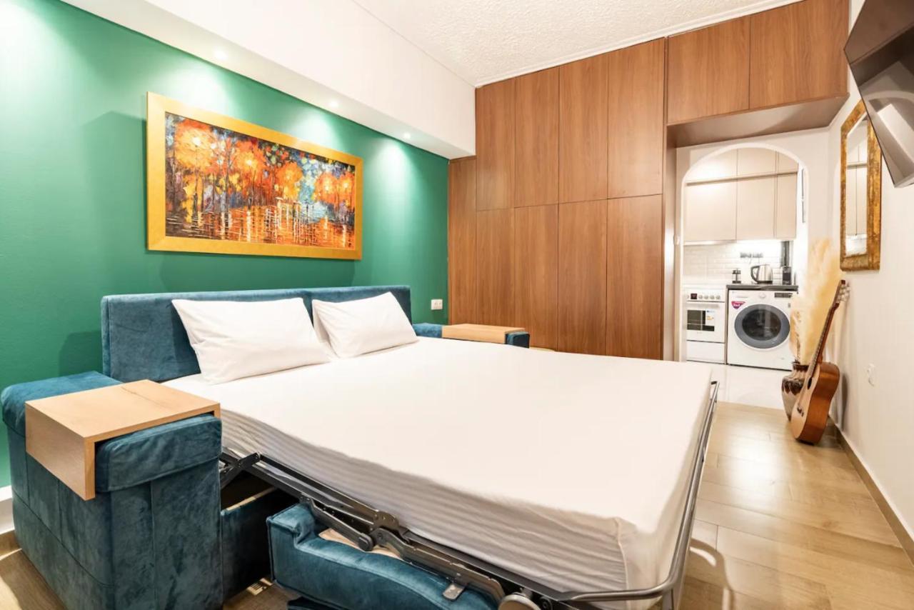 Cute Tiny Apartment In The Heart Of Flisvos Athens Ngoại thất bức ảnh