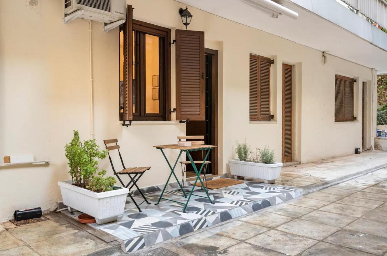 Cute Tiny Apartment In The Heart Of Flisvos Athens Ngoại thất bức ảnh