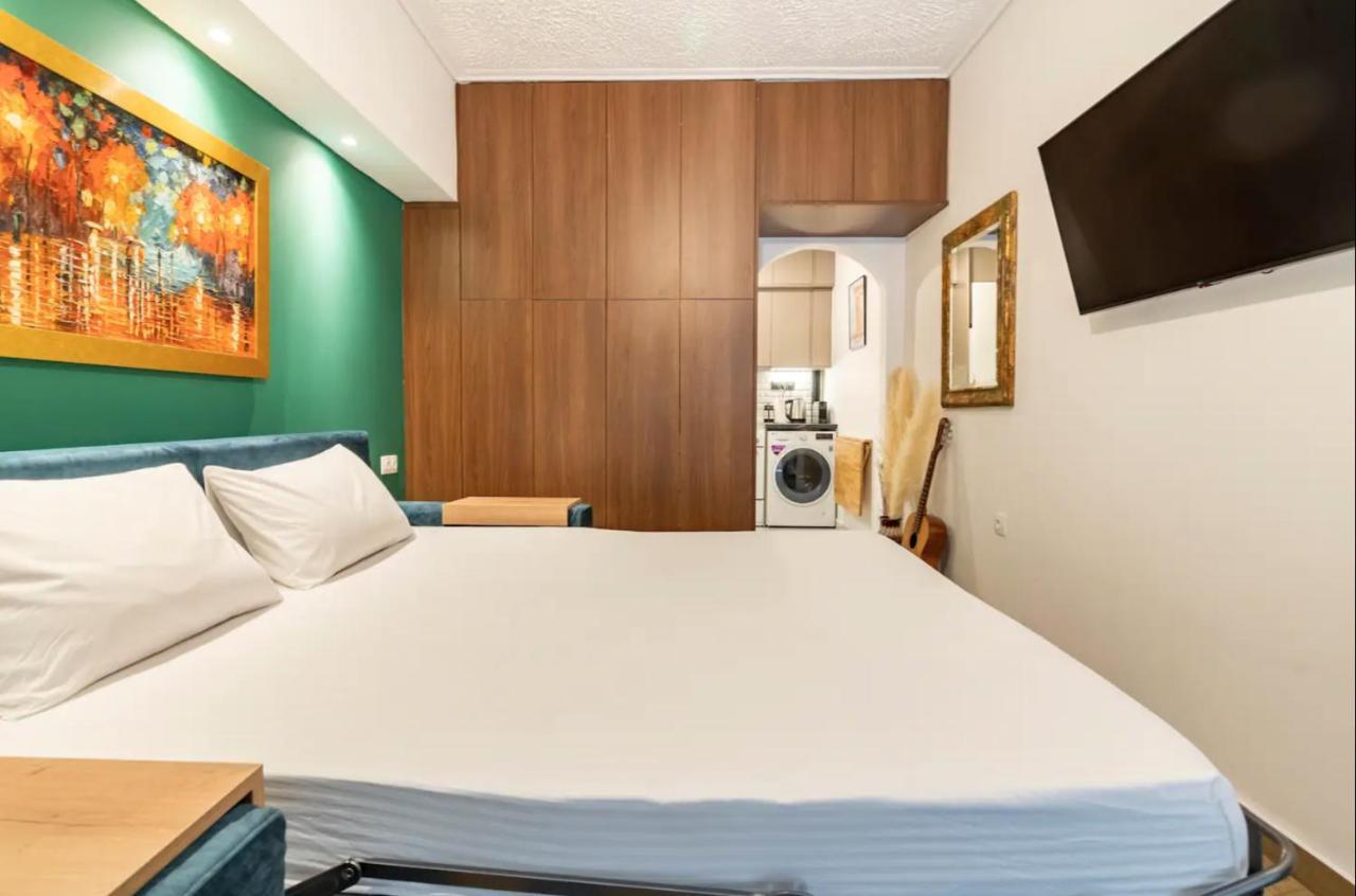 Cute Tiny Apartment In The Heart Of Flisvos Athens Ngoại thất bức ảnh